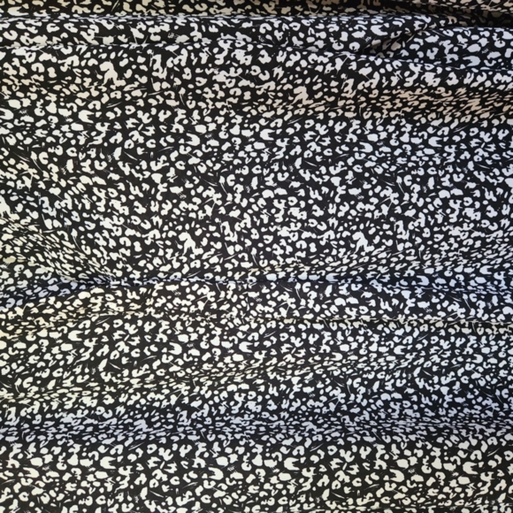 Women's Black and White Patterned Top - Size 2x - Picture 2 of 5